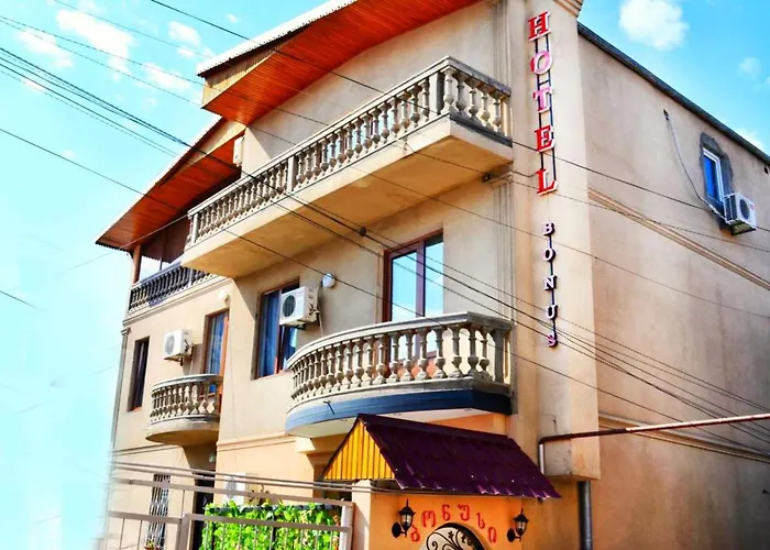Bonus Hotel